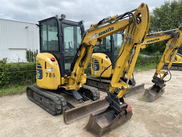 Minibagger KOMATSU PC 26 MR-3 BJ 2018 inkl. SW+Löffelpaket